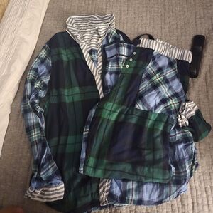 Aerie Blue and Green Mix  Plaid Pj Set  (Includes Top And Bottom) Both Size L